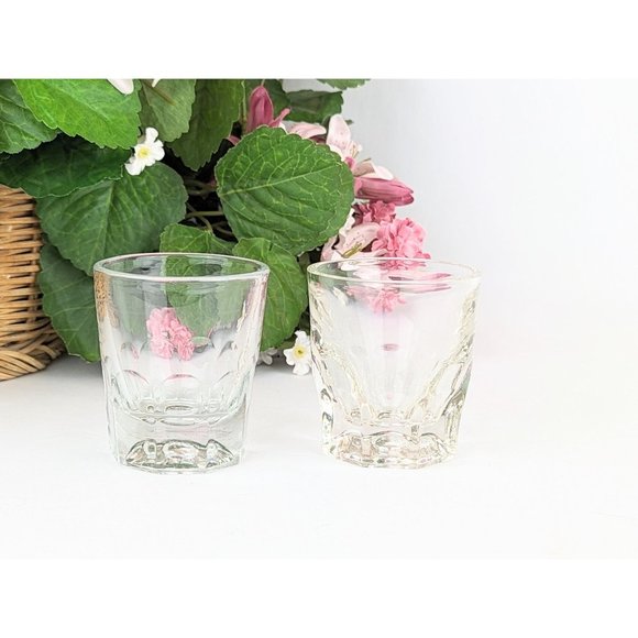 Set of 2 Vintage 70s Vodka Shooter Glasses Heavy Bottom Large Shot Glass Bourbon - Picture 2 of 9